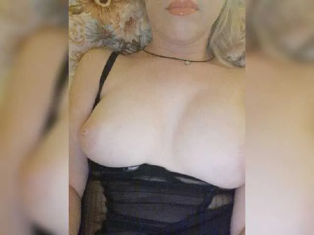 Live sex webcam photo for Alinaa #274975411