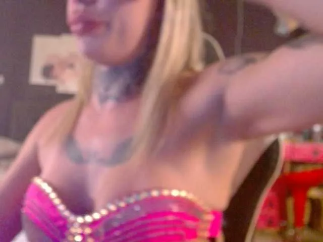 Live sex webcam photo for AlineTatuada #277781545