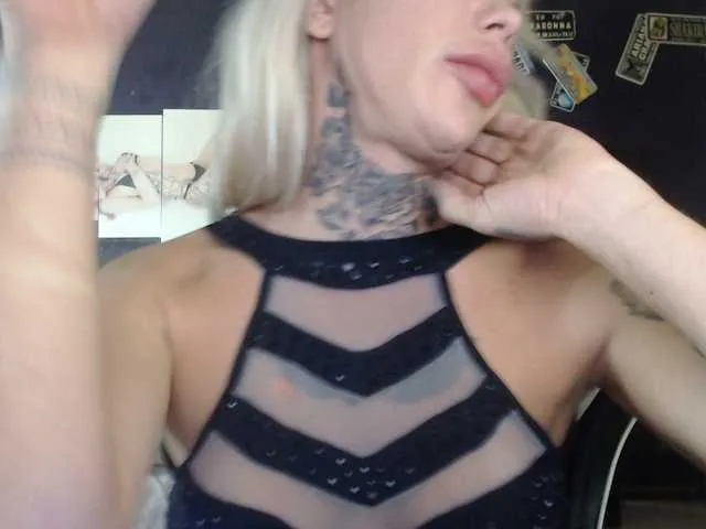 Live sex webcam photo for AlineTatuada #290854073