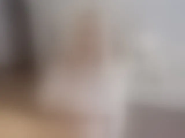 Live sex webcam photo for Alinn1 #293701492