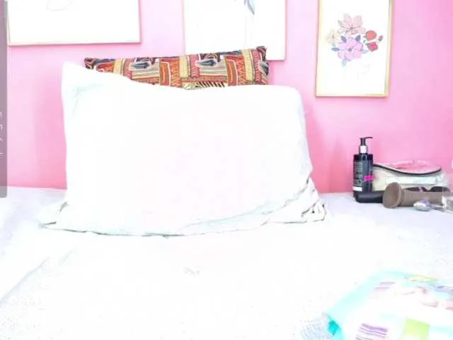 Live sex webcam photo for Alisa-Baker #277585428
