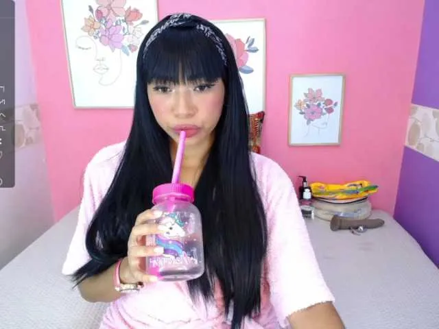 Live sex webcam photo for Alisa-Baker #277870862