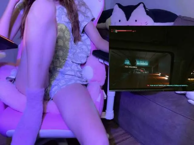 Live sex webcam photo for Alisa-Cheshirovna #291671582