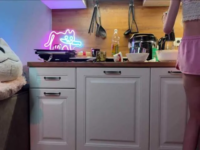 Live sex webcam photo for Alisa-Cheshirovna #291902546