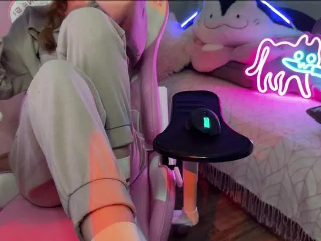 Live sex webcam photo for Alisa-Cheshirovna #291961292