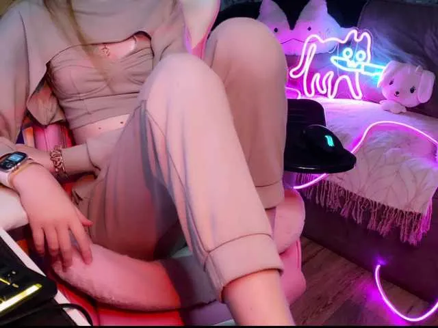 Live sex webcam photo for Alisa-Cheshirovna #292213812