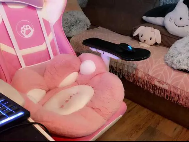 Live sex webcam photo for Alisa-Cheshirovna #292316703