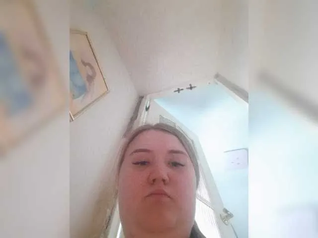 Live sex webcam photo for Alisa01999 #275923155