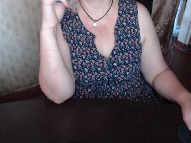 Live sex webcam photo for Alisa1917 #274258174