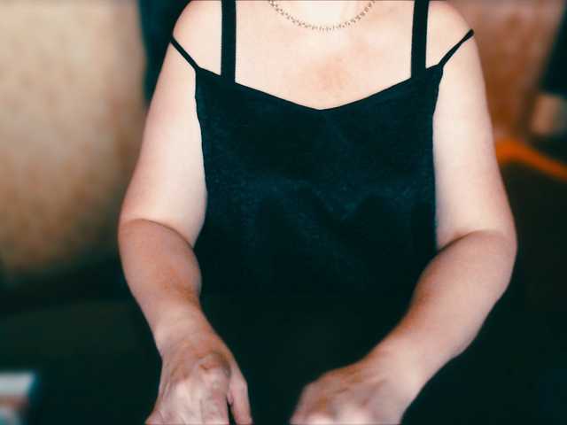 Live sex webcam photo for Alisa1917 #275951807