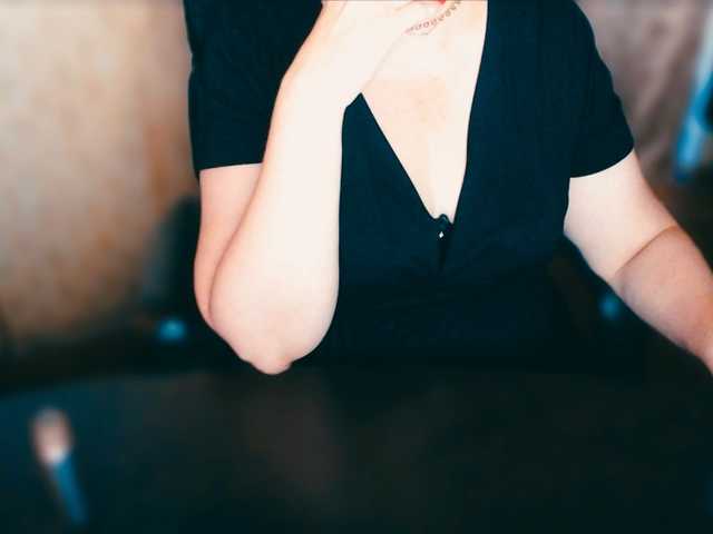 Live sex webcam photo for Alisa1917 #276065302