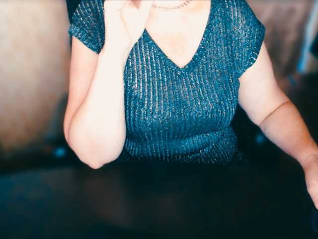 Live sex webcam photo for Alisa1917 #276072318