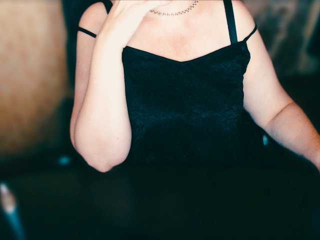 Live sex webcam photo for Alisa1917 #276101684