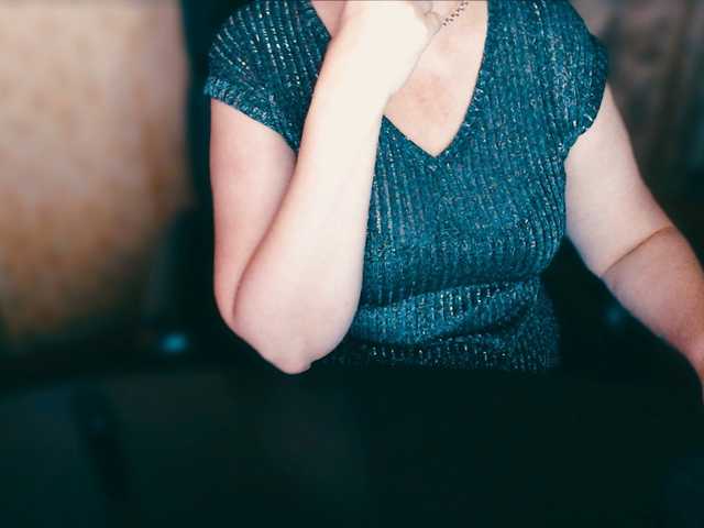 Live sex webcam photo for Alisa1917 #276326675