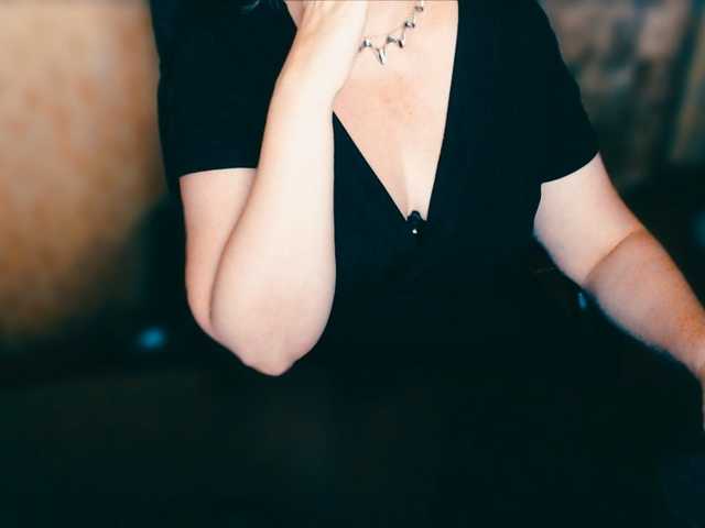 Live sex webcam photo for Alisa1917 #276336295