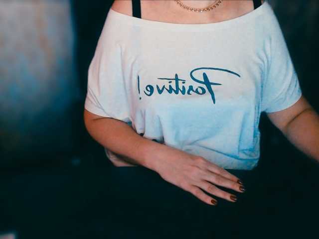 Live sex webcam photo for Alisa1917 #276383613