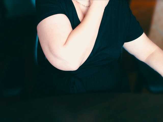 Live sex webcam photo for Alisa1917 #276598673