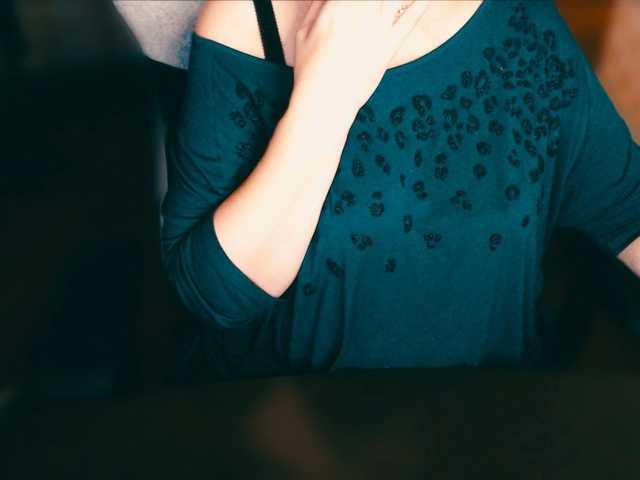 Live sex webcam photo for Alisa1917 #276605659