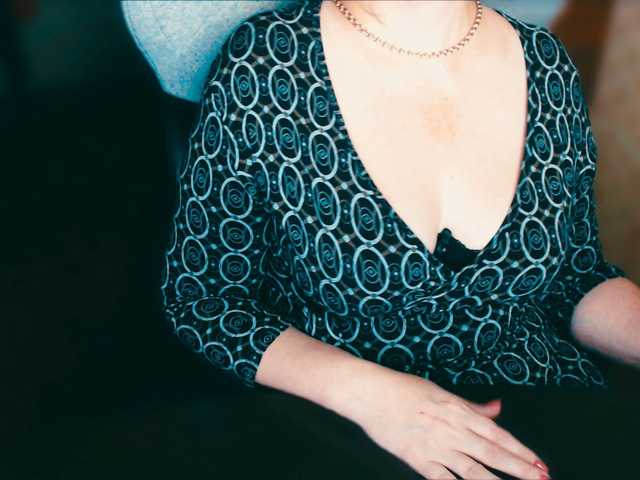 Live sex webcam photo for Alisa1917 #276662507