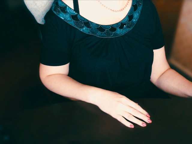 Live sex webcam photo for Alisa1917 #276726687