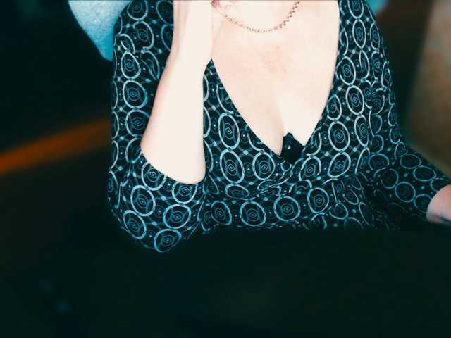 Live sex webcam photo for Alisa1917 #276776524