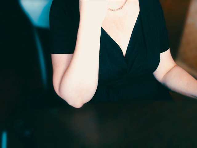 Live sex webcam photo for Alisa1917 #276852755