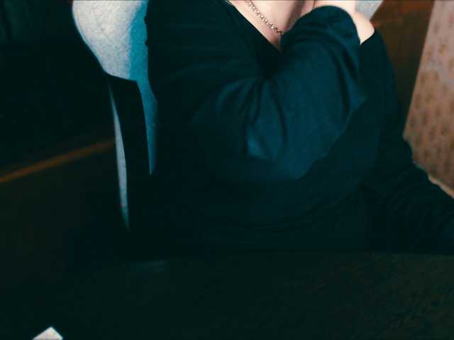 Live sex webcam photo for Alisa1917 #276907691