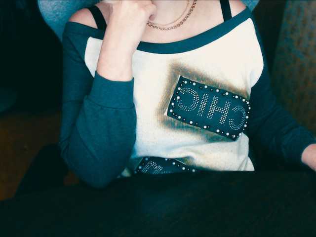 Live sex webcam photo for Alisa1917 #277093122