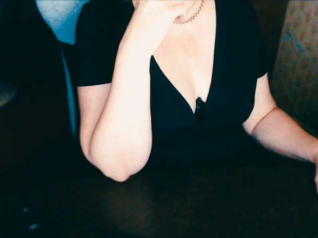 Live sex webcam photo for Alisa1917 #277112576