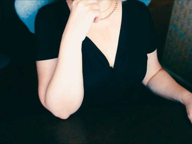 Live sex webcam photo for Alisa1917 #277138442