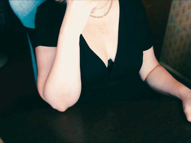 Live sex webcam photo for Alisa1917 #277210364