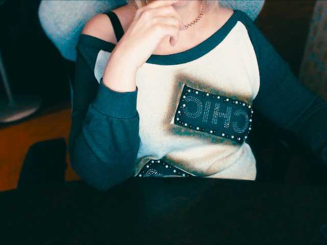 Live sex webcam photo for Alisa1917 #277286228