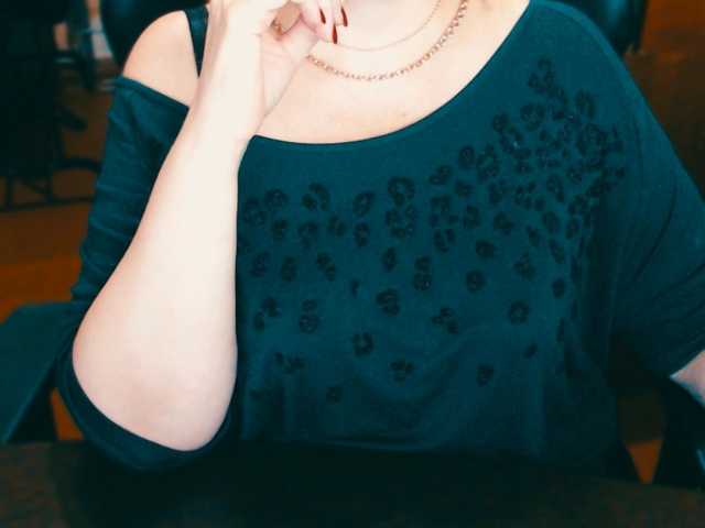 Live sex webcam photo for Alisa1917 #290322324