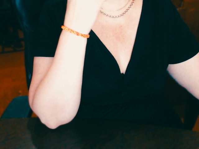 Live sex webcam photo for Alisa1917 #290342208