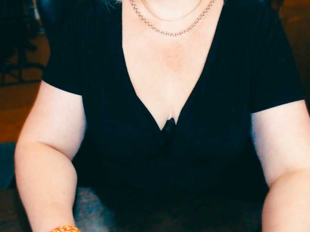 Live sex webcam photo for Alisa1917 #290369739