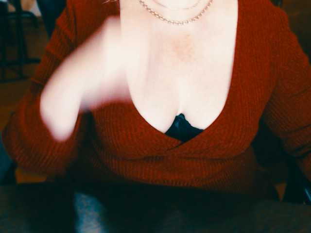 Live sex webcam photo for Alisa1917 #290386717