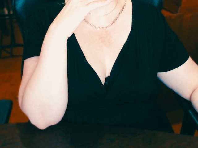 Live sex webcam photo for Alisa1917 #290402432