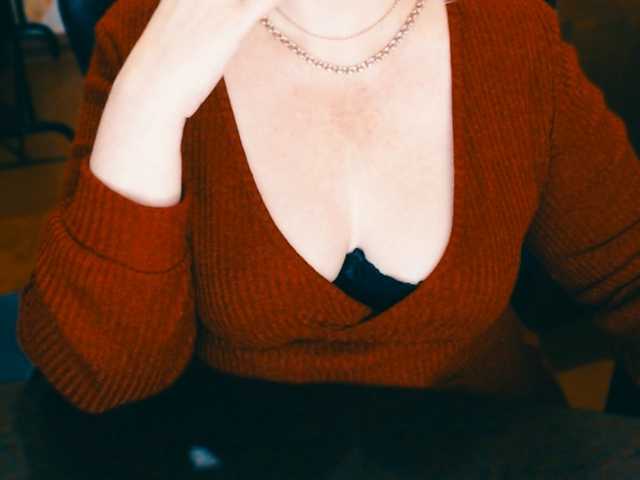 Live sex webcam photo for Alisa1917 #290439243