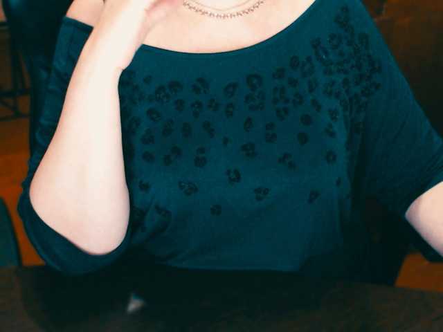 Live sex webcam photo for Alisa1917 #290522430