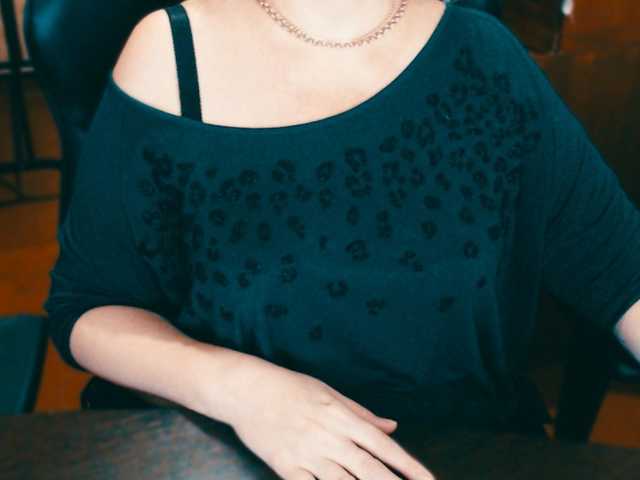 Live sex webcam photo for Alisa1917 #290621643