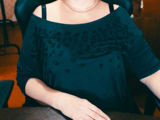 Live sex webcam photo for Alisa1917 #290623457