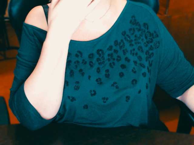 Live sex webcam photo for Alisa1917 #290745833