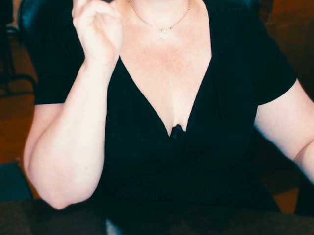 Live sex webcam photo for Alisa1917 #290759513