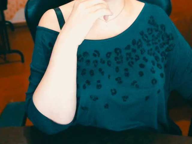 Live sex webcam photo for Alisa1917 #290861424