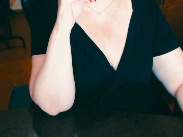 Live sex webcam photo for Alisa1917 #291240576