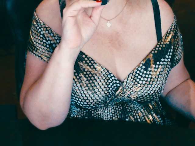 Live sex webcam photo for Alisa1917 #291411193