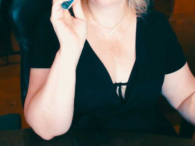 Live sex webcam photo for Alisa1917 #291506852