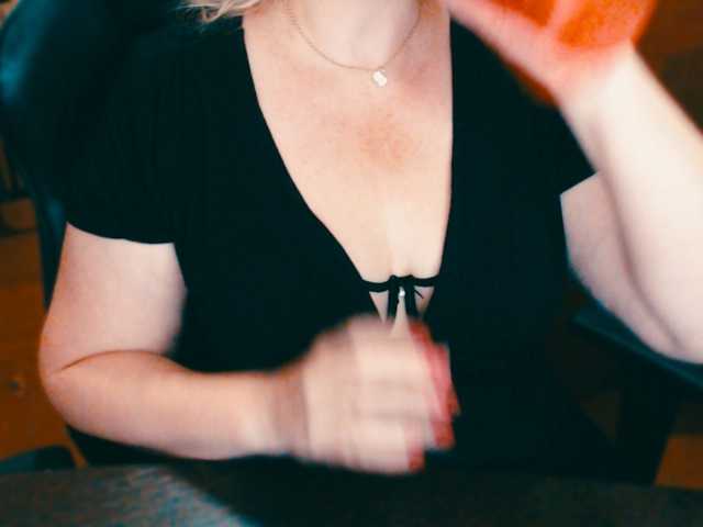 Live sex webcam photo for Alisa1917 #291751741