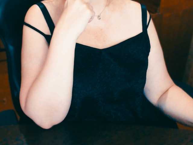 Live sex webcam photo for Alisa1917 #291919391