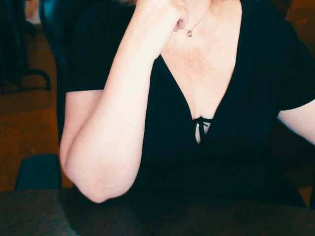 Live sex webcam photo for Alisa1917 #292220604